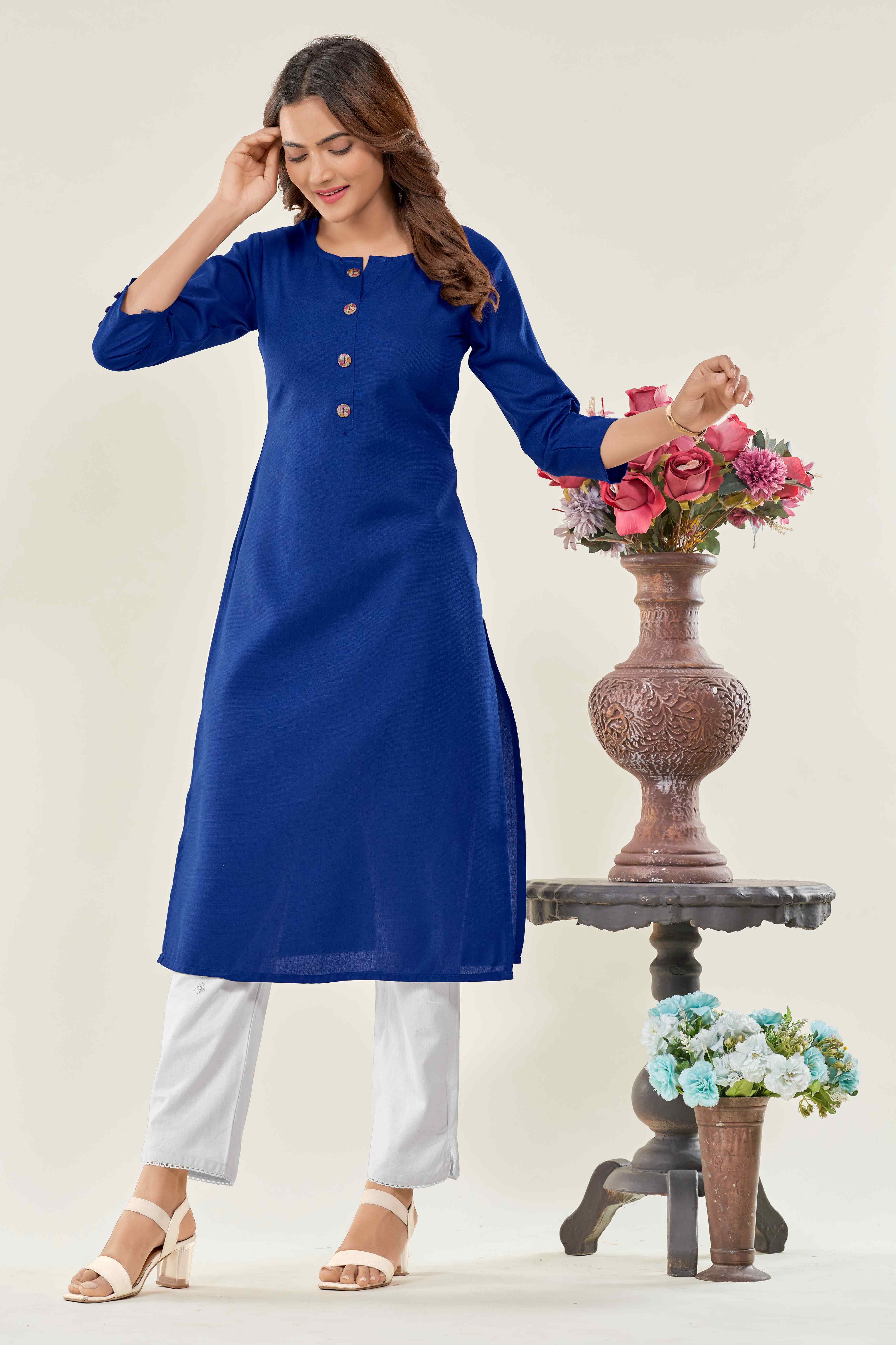 COTTON SOLID KURTA WITH PLACKET & FANCY 3/4TH SLEEVES