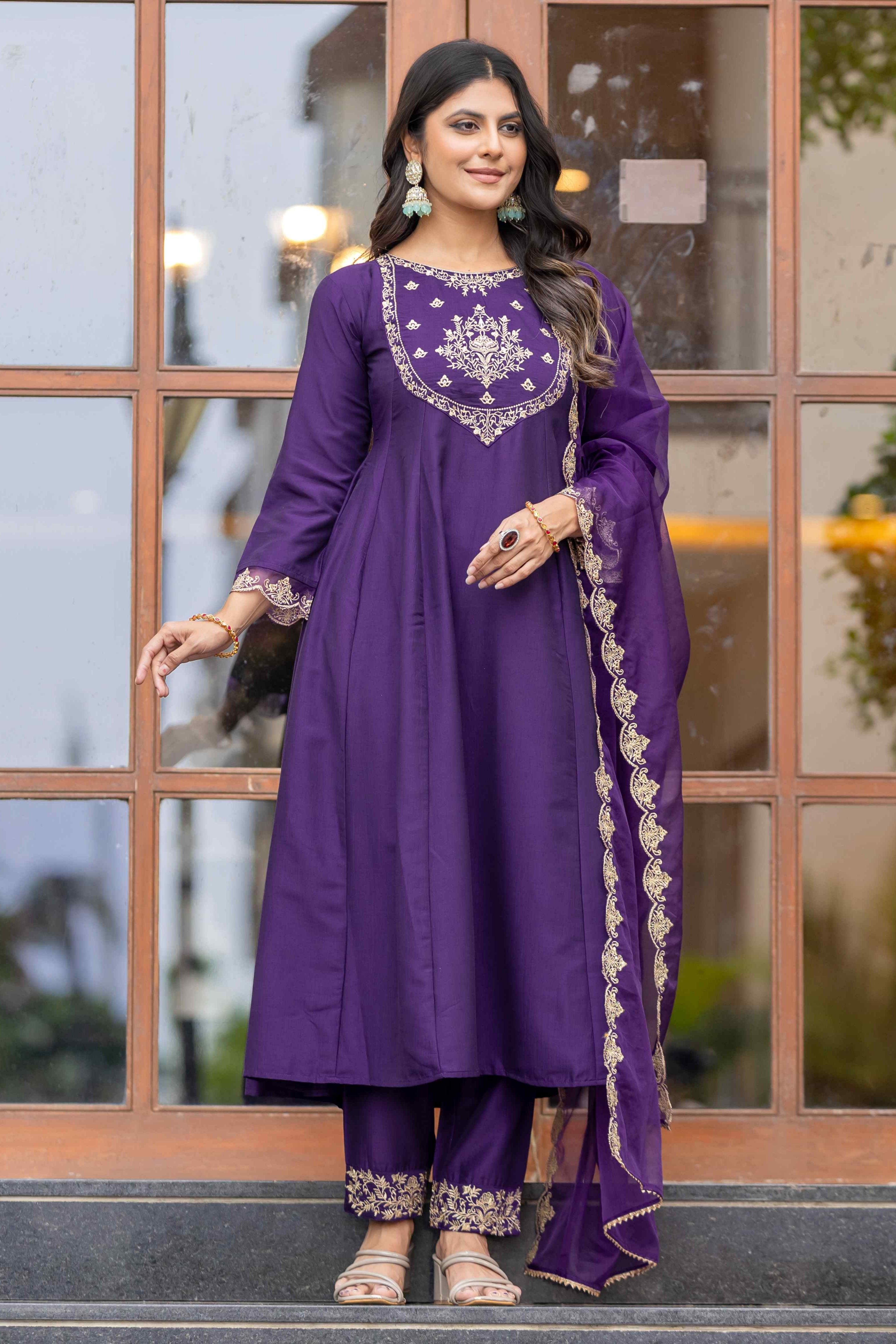 WOMEN'S EMBROIDERED PARTY ANARKALI KURTA SET PAIRED WITH EMBROIDERED ORGANZA DUPATTA & PANT
