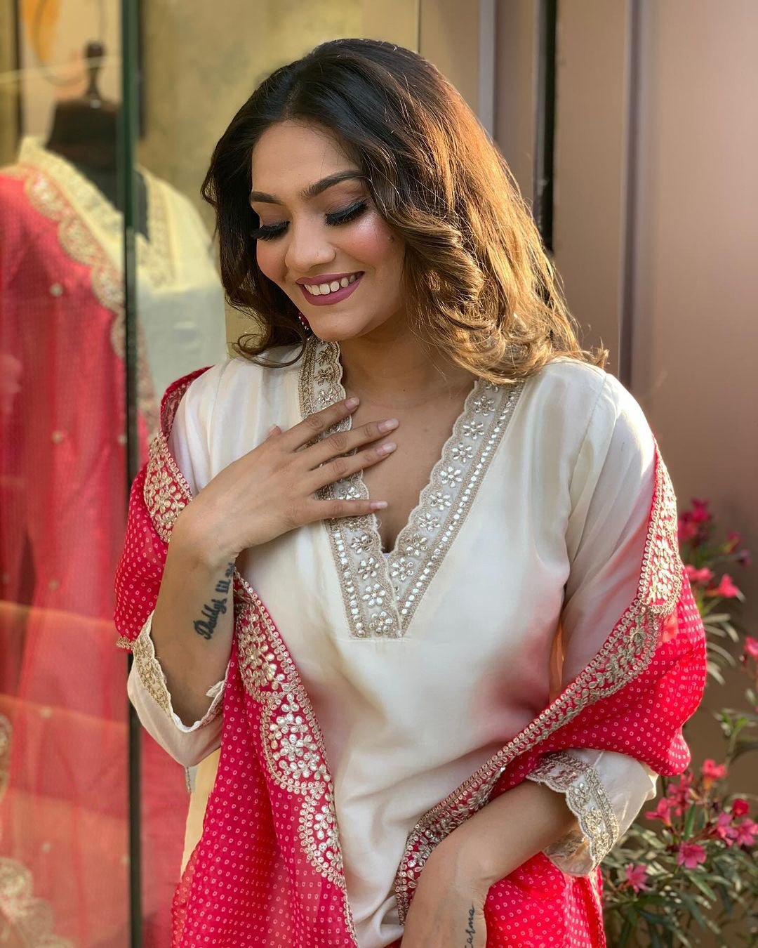 FEATURING BEAUTIFUL HEAVY SUIT SET