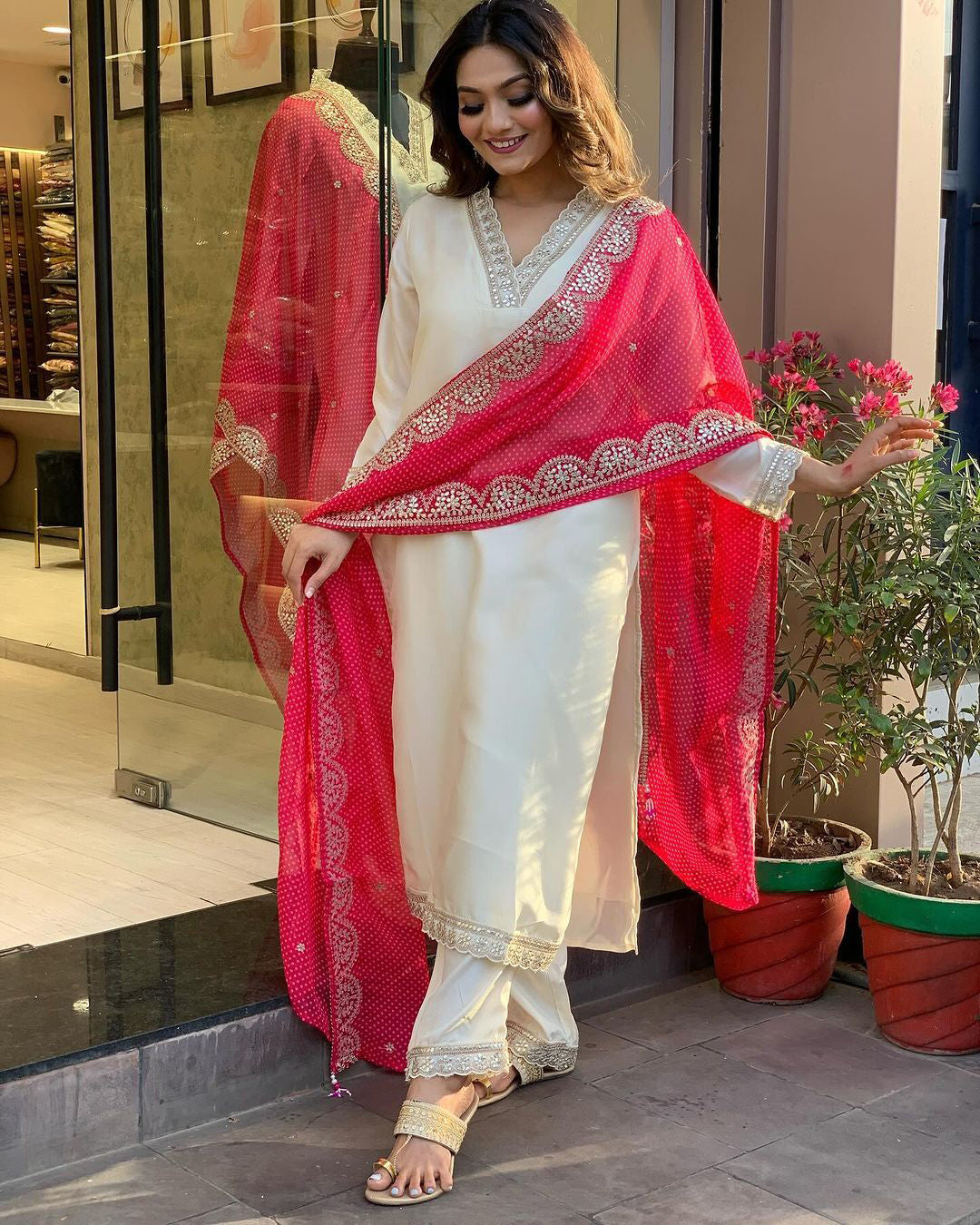 FEATURING BEAUTIFUL HEAVY SUIT SET