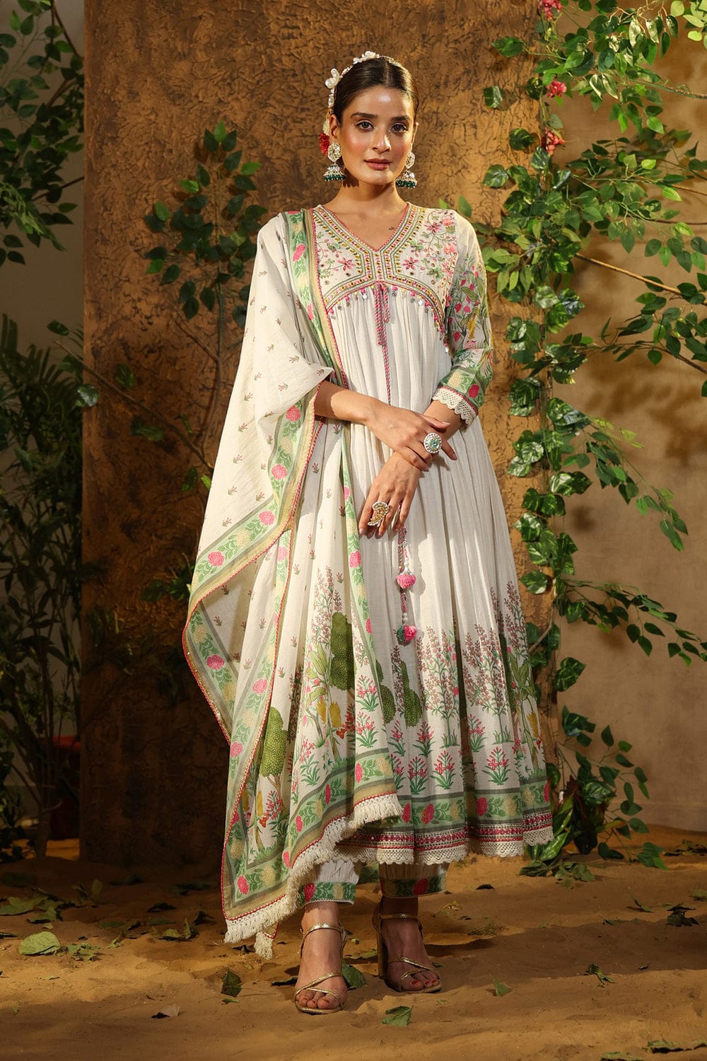 GREEN FLORAL ALIA CUT SUIT SET CHIC AND ELEGANT