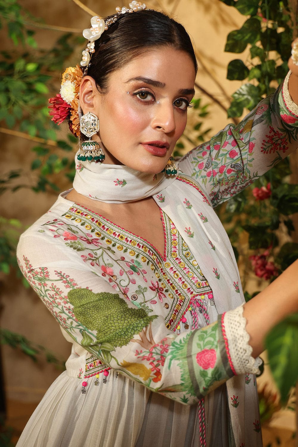 GREEN FLORAL ALIA CUT SUIT SET CHIC AND ELEGANT