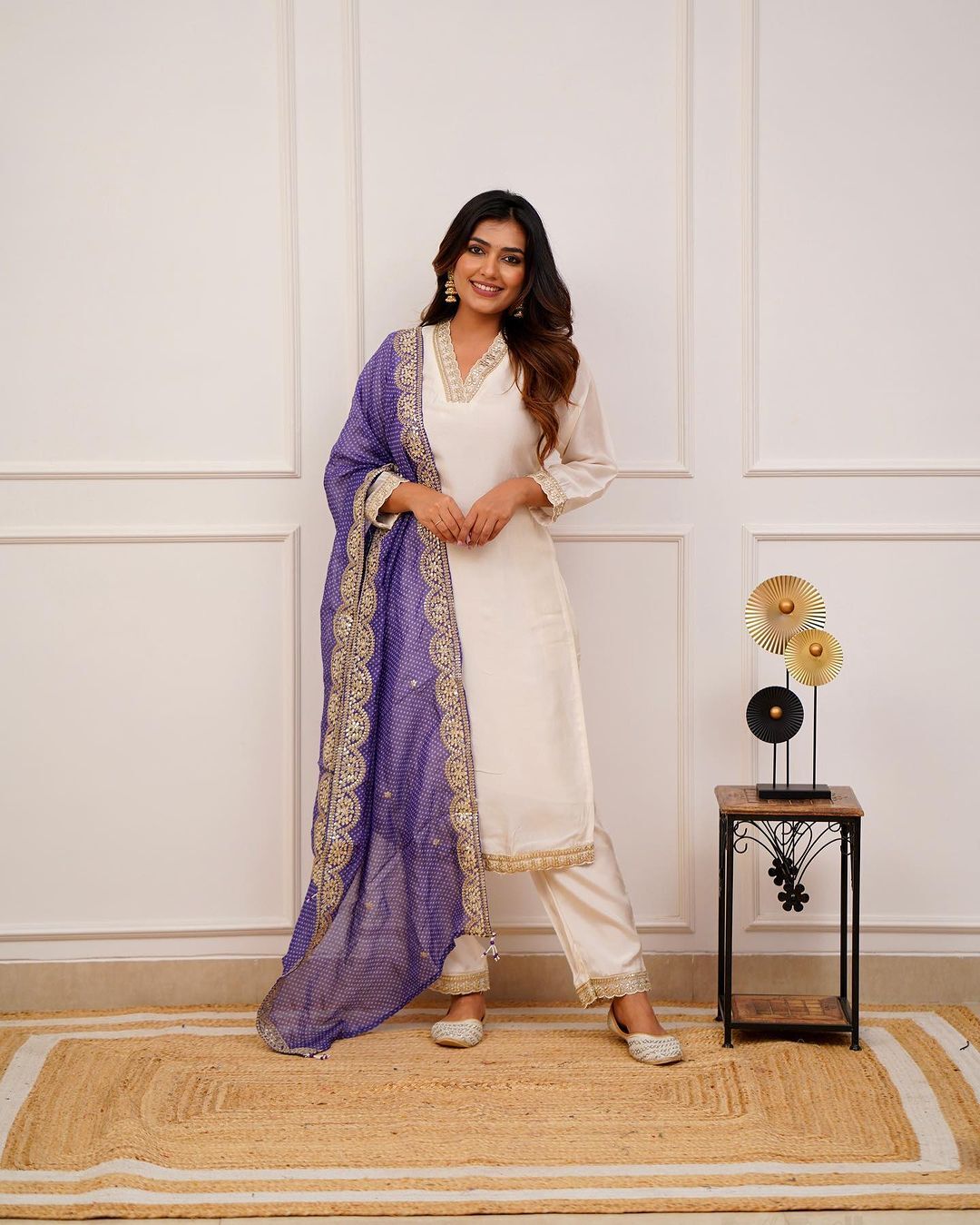 FEATURING BEAUTIFUL HEAVY SUIT SET