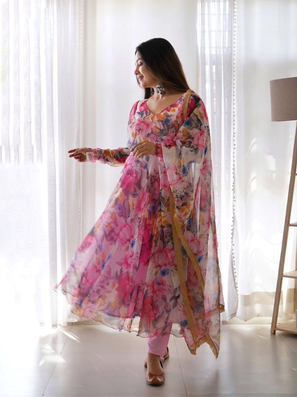 THIS BEAUTIFUL ORGANZA DRESS SUIT WITH A BEAUTIFUL PRINT