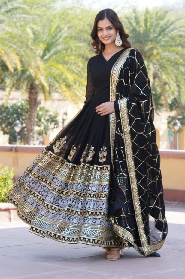 GRACEFUL V-NECK FAUX BLOOMING GOWN WITH DUPATTA