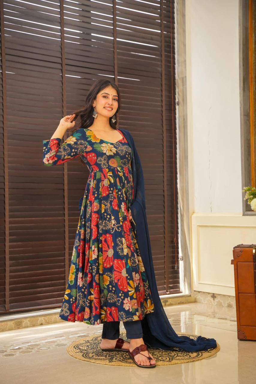 WOMEN'S FLORAL FLARED GOWN PAIRED WITH DUPPATTA AND PANT