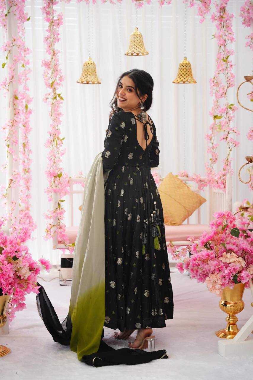 WOMEN'S BLACK FLARED GOWN WITH DUPATTA