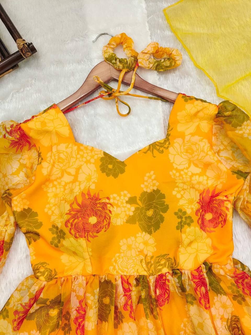 THIS STUNNING YELLOW ORGANZA FESTIVE WEAR SUIT!