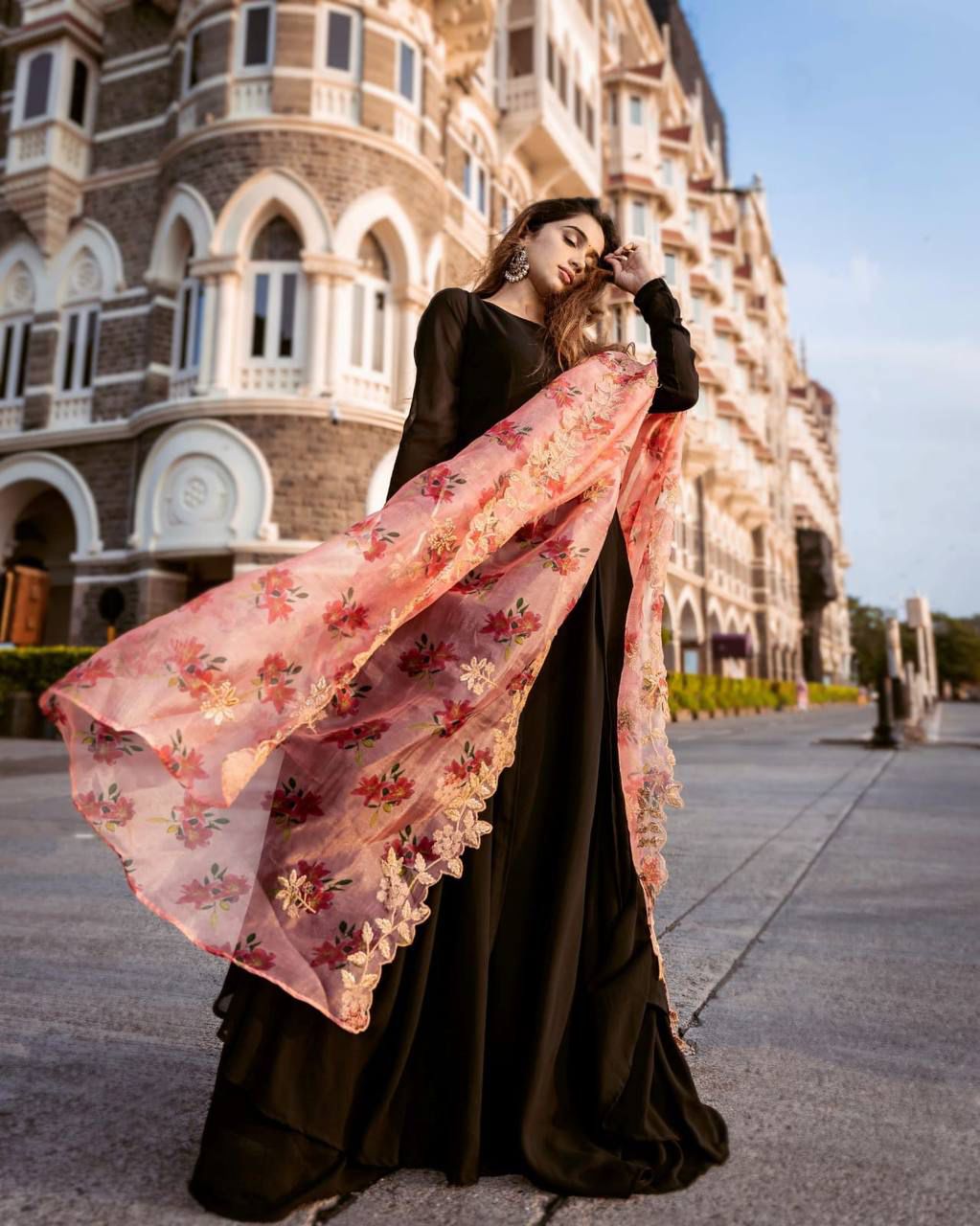 ELEGANT FAUX BLOOMING GOWN WITH PRINTED ORGANZA DUPATTA