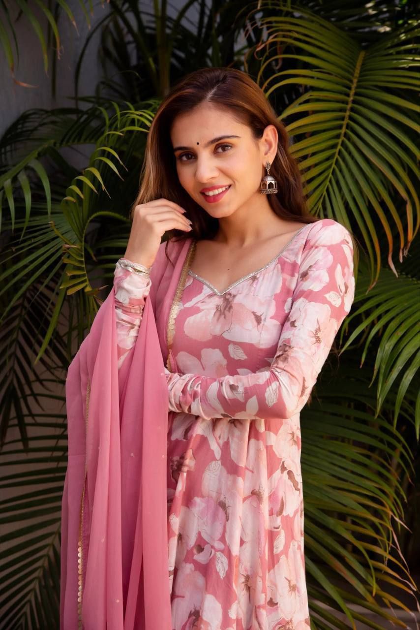 PEACH PINK FLORAL ELEGANCE FOX GEORGETTE SUIT