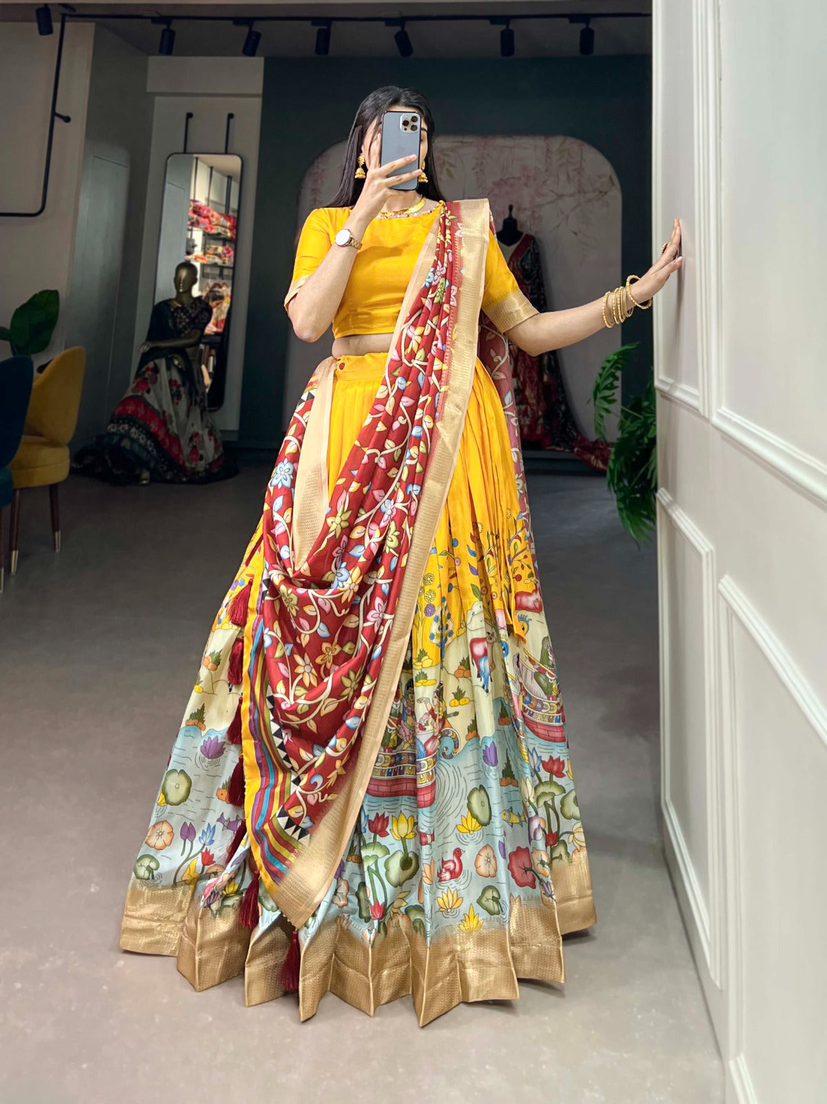 DOLA SILK AND KALAMKARI PRINT ENSEMBLE