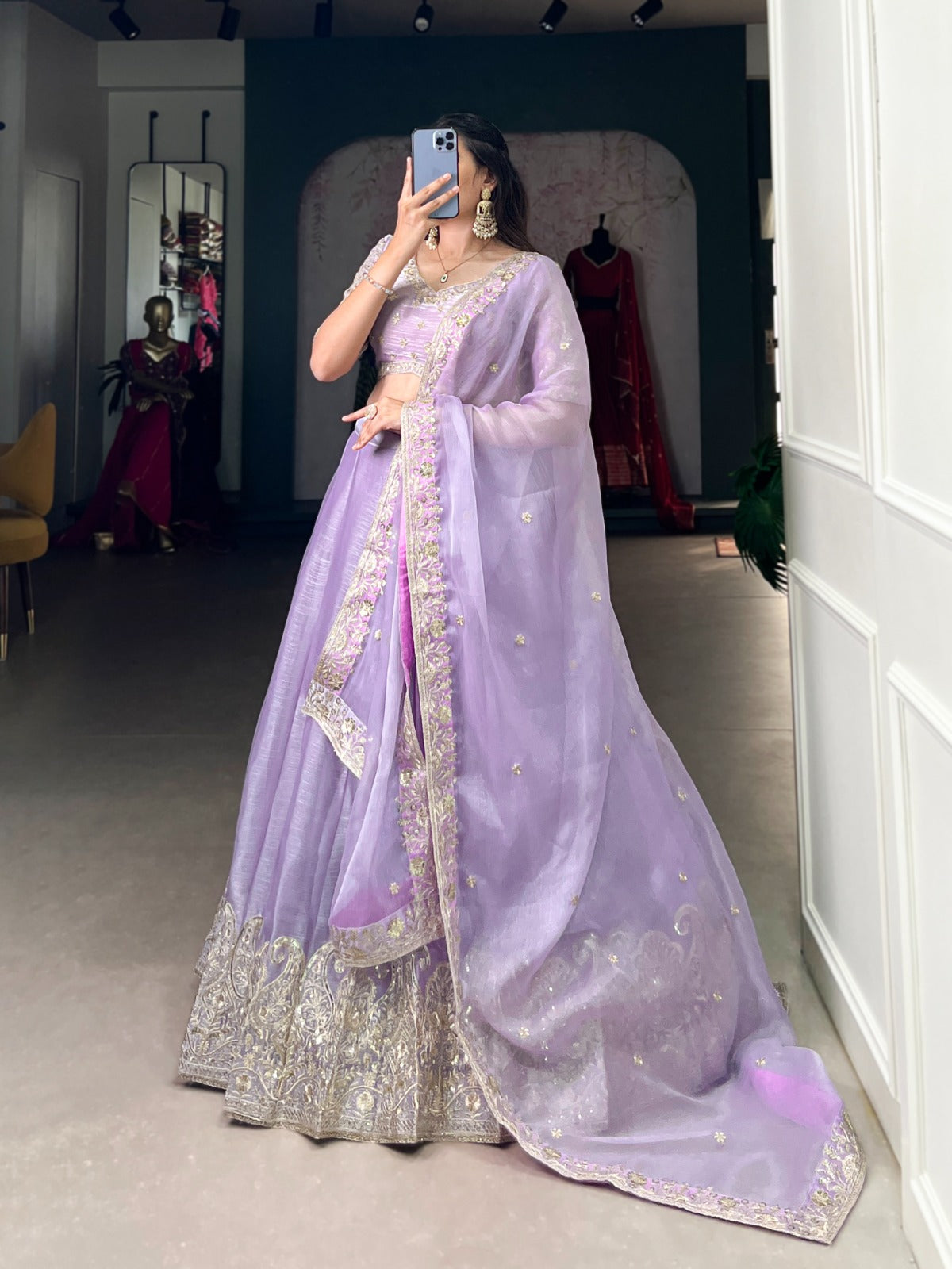 WOMEN'S EMBROIDERED LAVENDER LEHNGA CHOLI WITH HEAVY DUPATTA