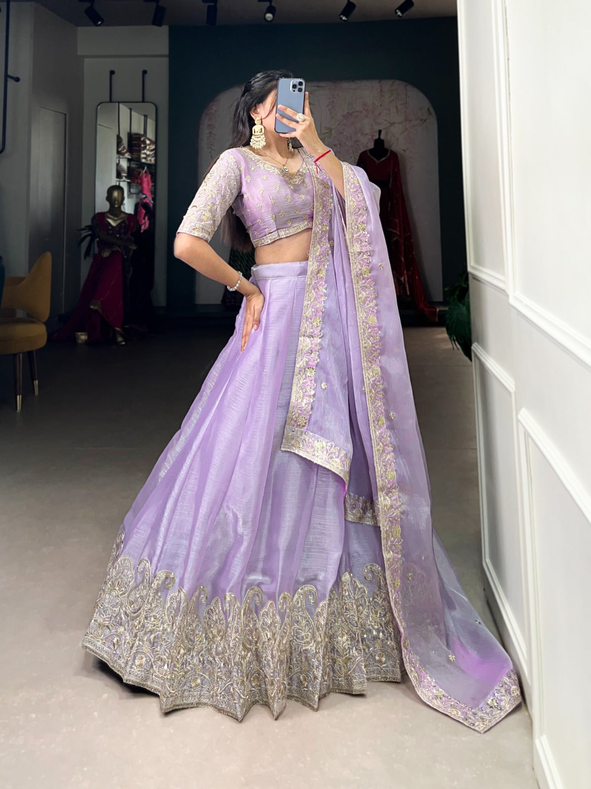 WOMEN'S EMBROIDERED LAVENDER LEHNGA CHOLI WITH HEAVY DUPATTA