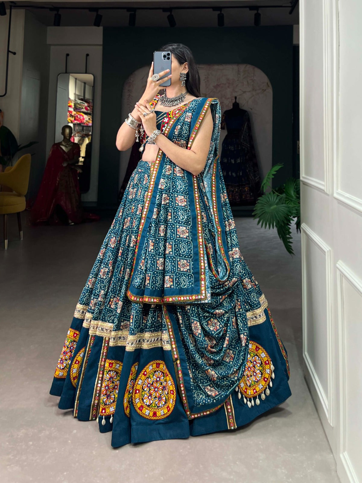 ELEGANCE LEHENGA CHOLI IN FOIL WORK AND GAMTHI PATCH TOUCH-UP